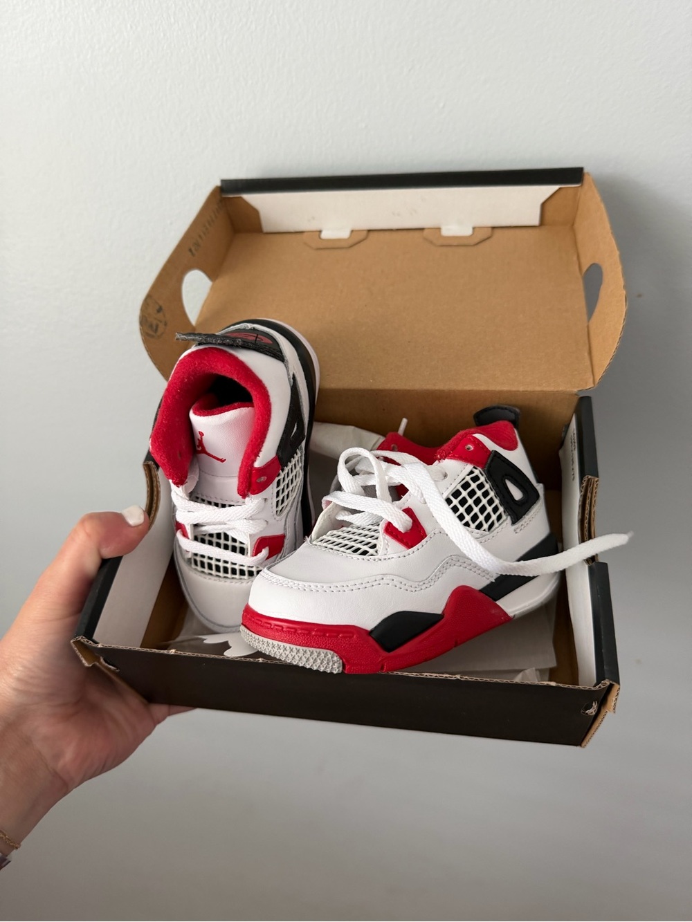 New in box Toddler Jordan 4 Retro Sneaker